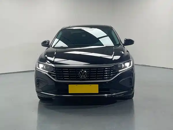 Volkswagen Passat 2025