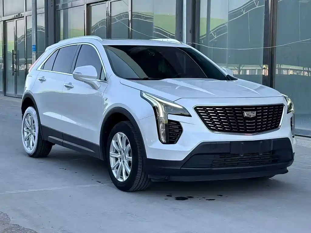 Cadillac XT4 2021 — фото 3