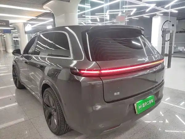 Li Auto L8 2023