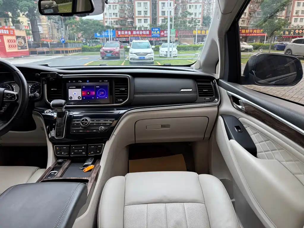 GAC Motor Trumpchi M8 2019 — фото 18