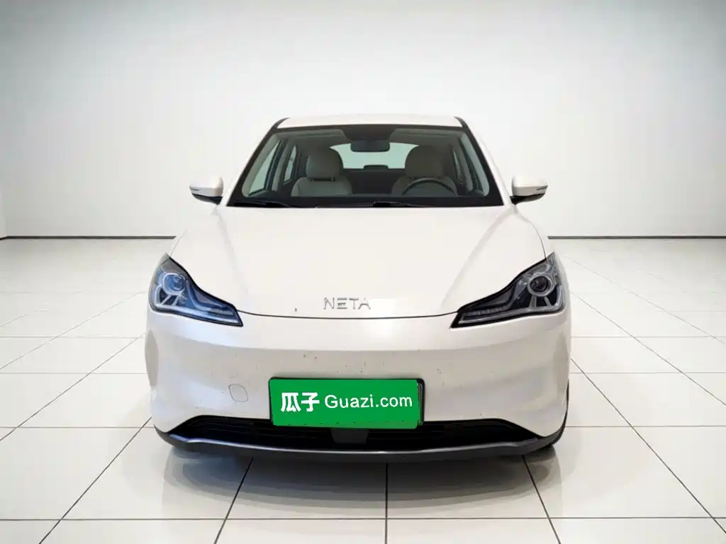 Neta V 2022