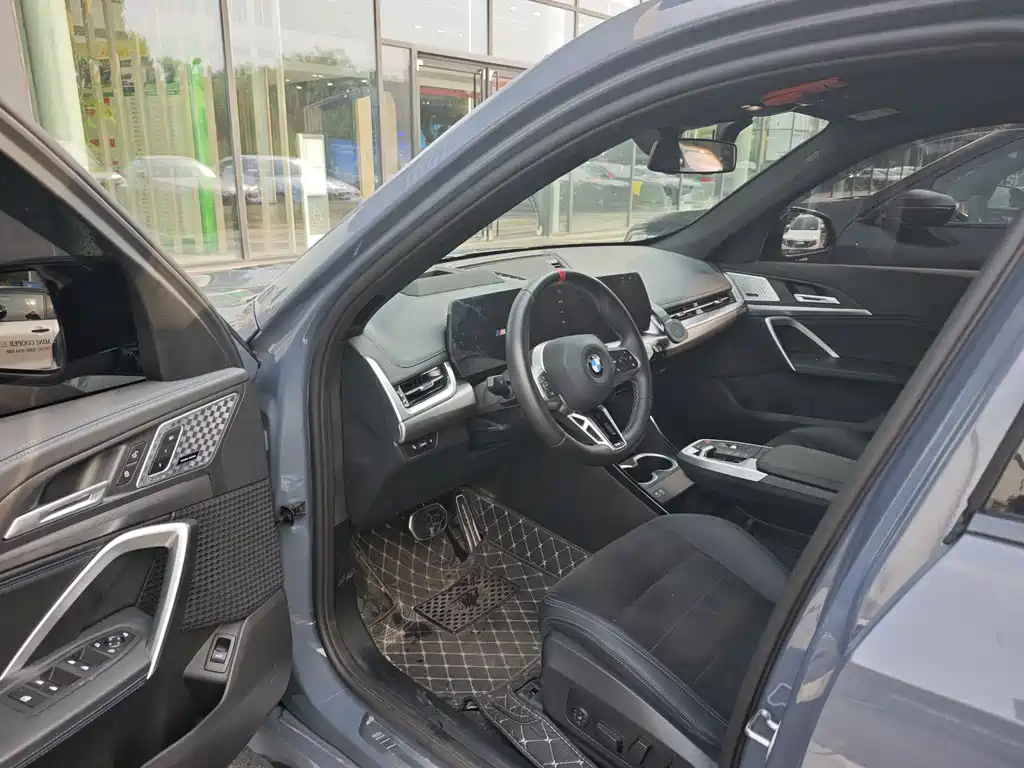BMW X1 M35Li 2025