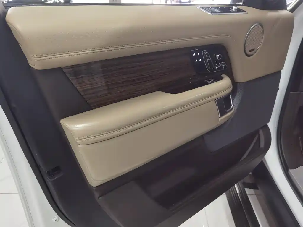 Land Rover Range Rover 2019 — фото 14