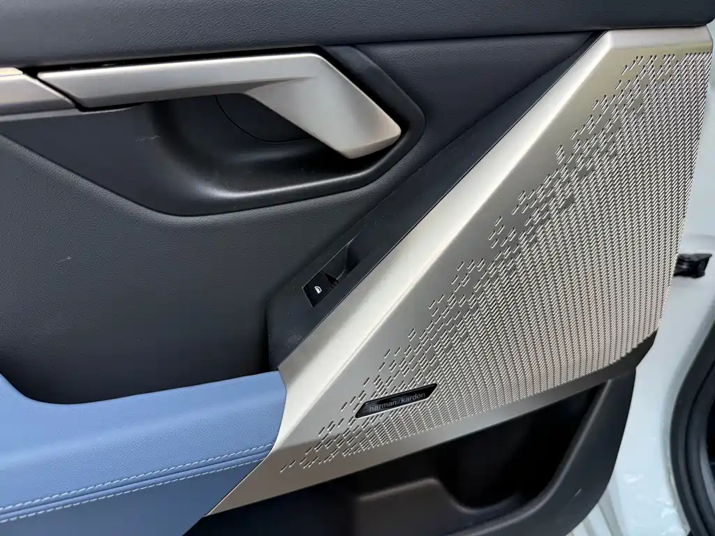 BMW 5 Series — фото 18