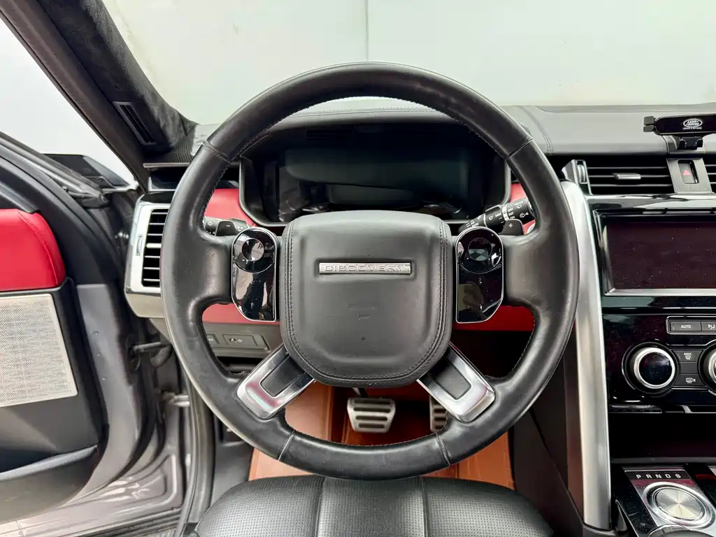 Land Rover Discovery 2020 — фото 16