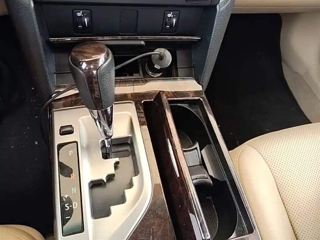 Toyota Camry 2016 — фото 13