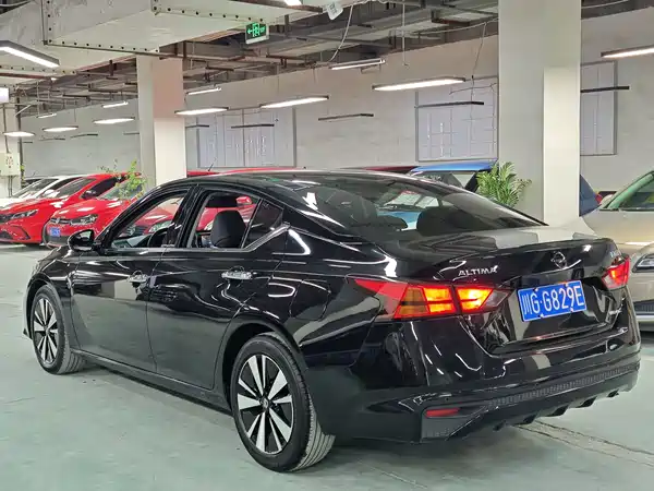 Nissan Teana 2021