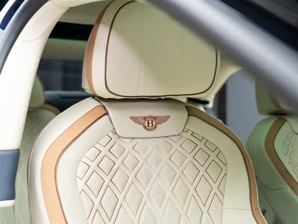 Bentley Flying Spur PHEV 2023 — фото 14