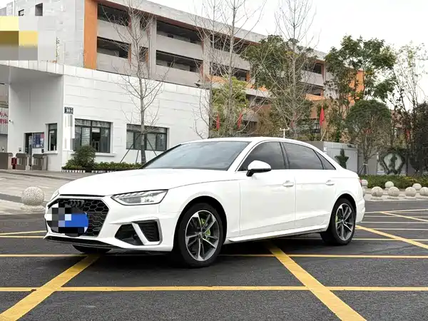 Audi A4L 2021