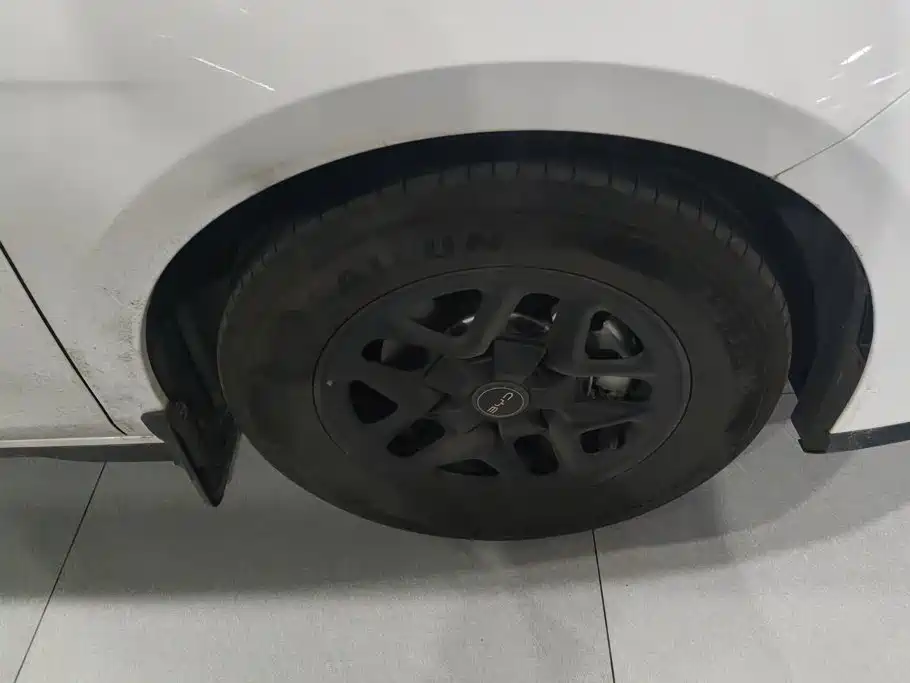 BYD Seal 05 DM-i 2025 — фото 6