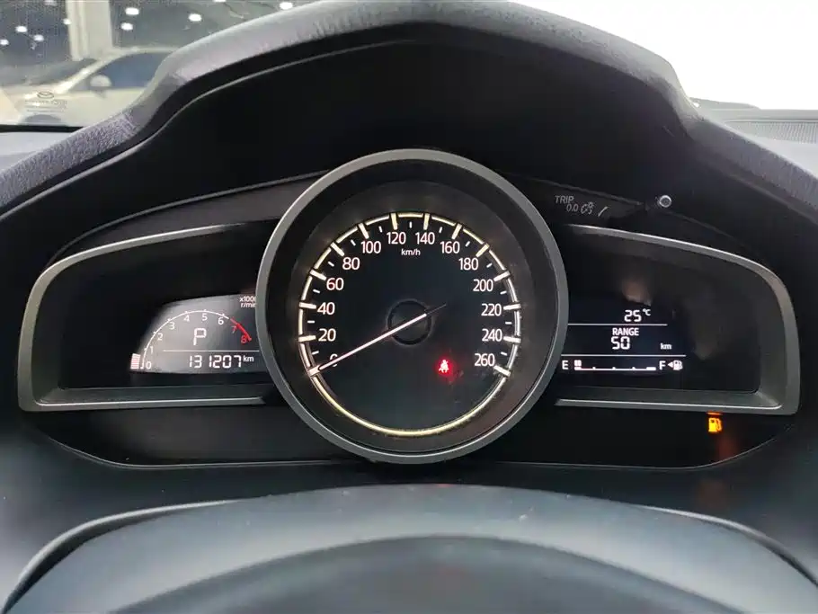 Mazda 3 Axela 2018 — фото 14
