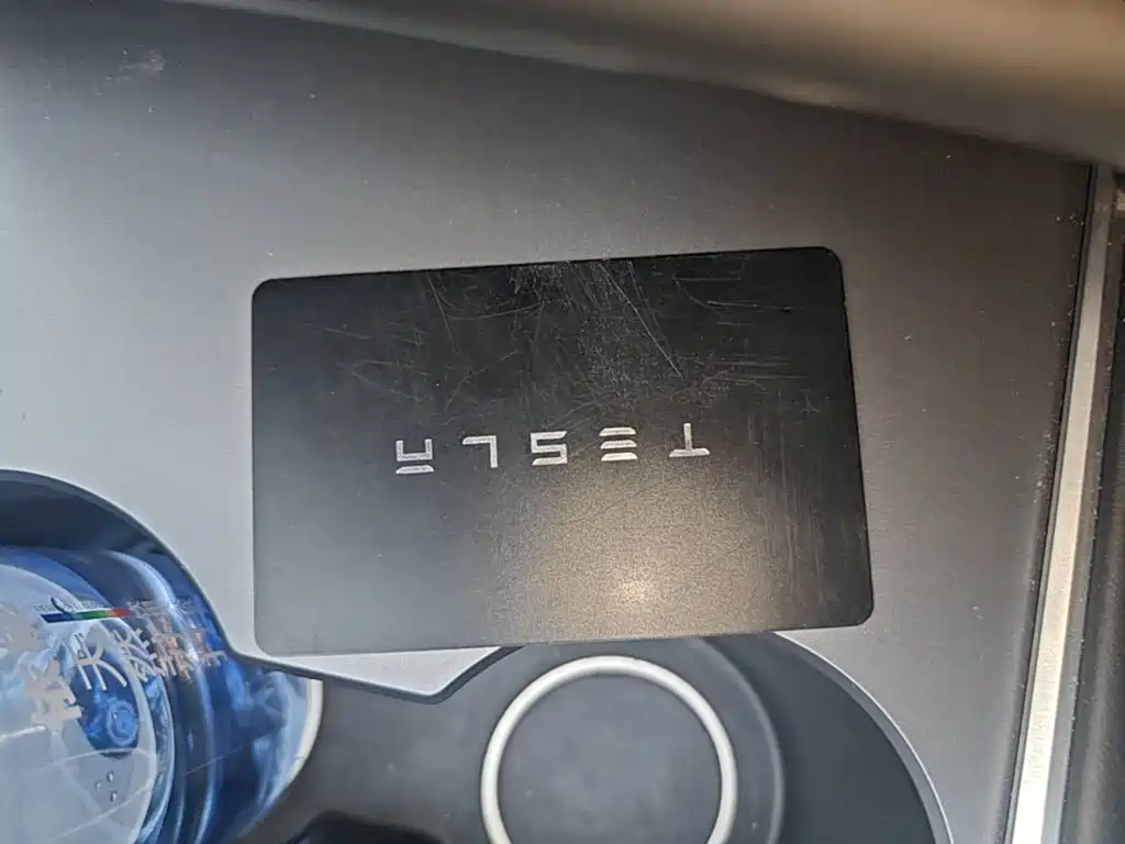Tesla Model Y 2021 — фото 9