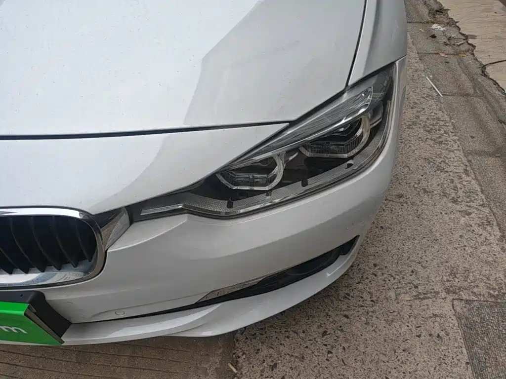 BMW 3 Series 2016 — фото 24