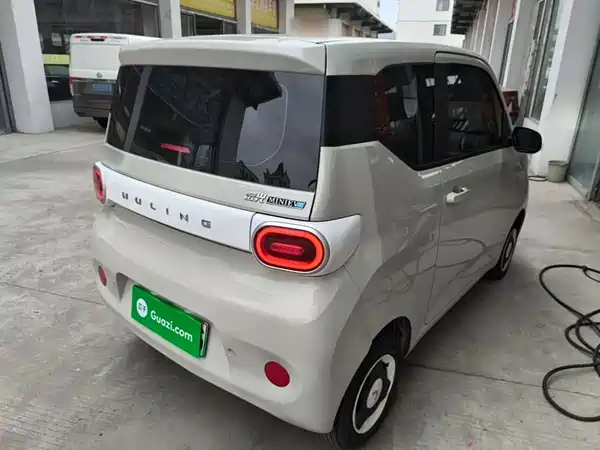Wuling Hongguang MINIEV 2025