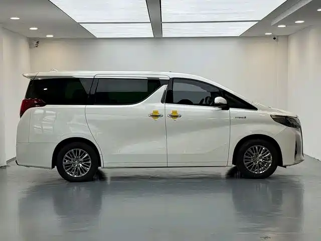 Toyota Alphard 2021 — фото 9
