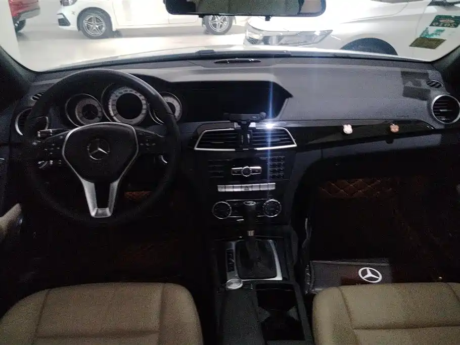 Mercedes-Benz C-Class 2013 — фото 12