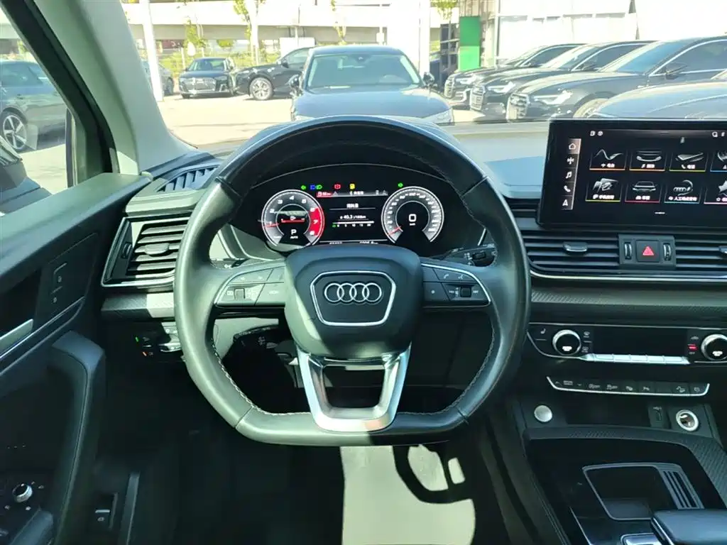 Audi Q5L 2021 — фото 10