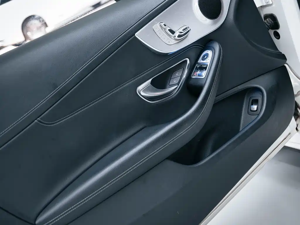 Mercedes-Benz C-Class 2019 — фото 13