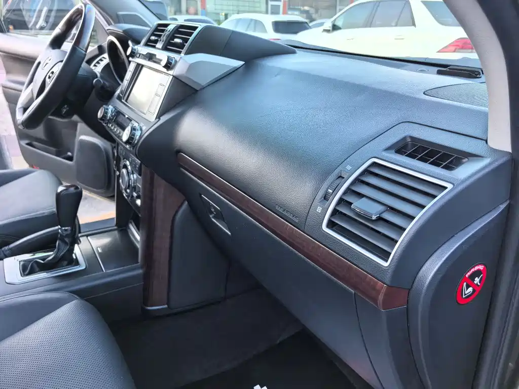 Toyota Prado 2017 — фото 20