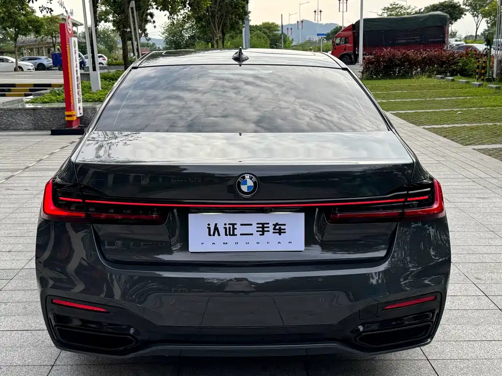 BMW 7 Series 2021 — фото 14