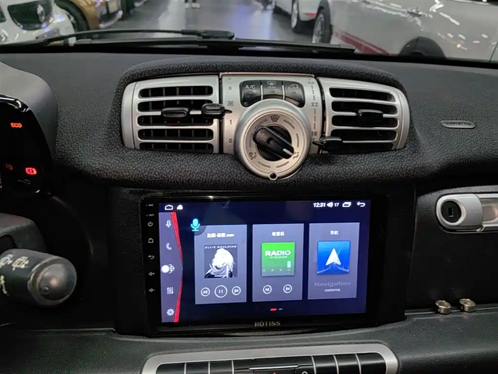 smart Fortwo 2015 — фото 13
