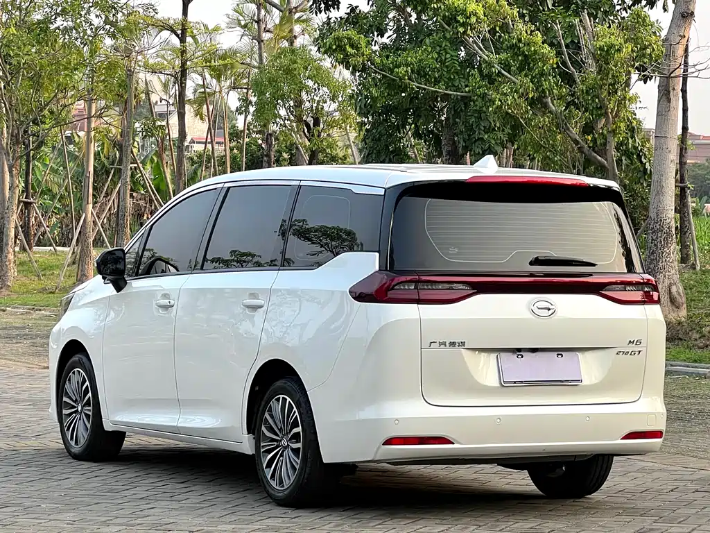 GAC Motor Trumpchi M6 2019 — фото 6