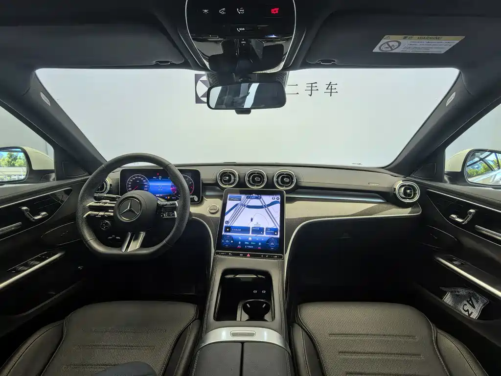Mercedes-Benz C-Class 2024 — фото 11