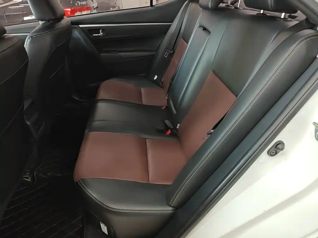 Toyota Corolla 2019 — фото 17