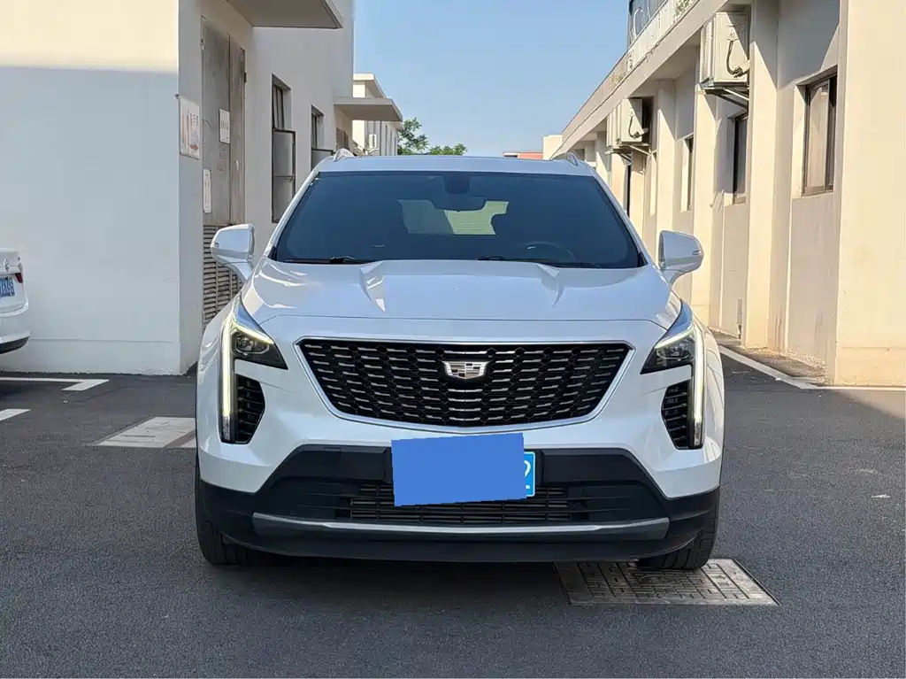 Cadillac XT4 2020 — фото 2