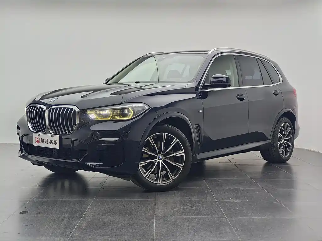 BMW X5 2022 — фото 1