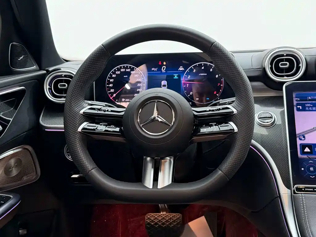 Mercedes-Benz C-Class 2025 — фото 14