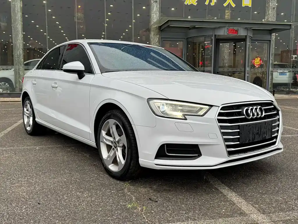 Audi A3 2019 — фото 3