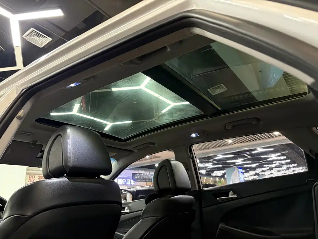 Hyundai Tucson 2018 — фото 6