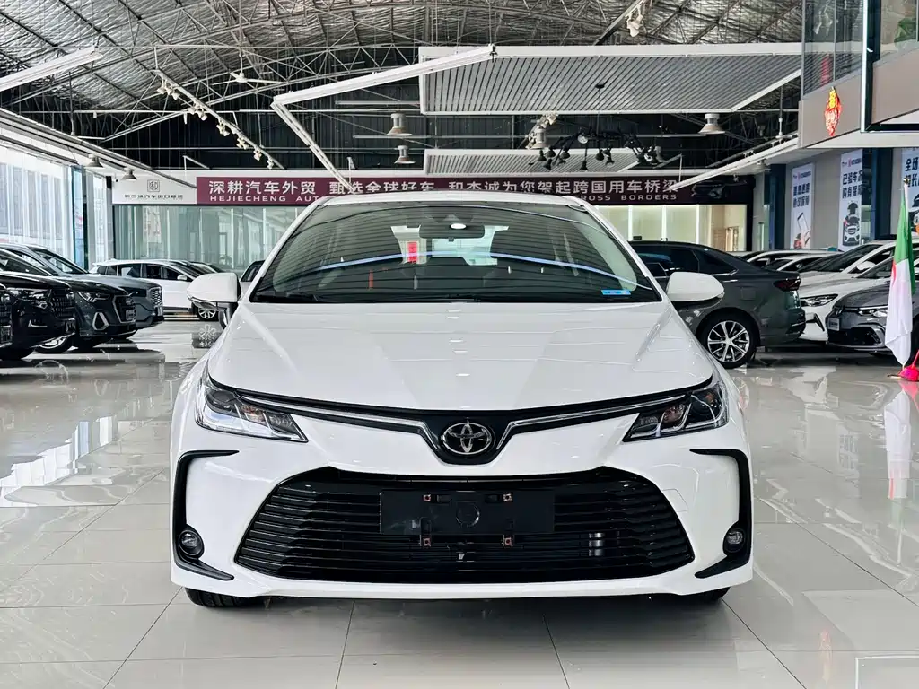 Toyota Corolla 2022 — фото 3
