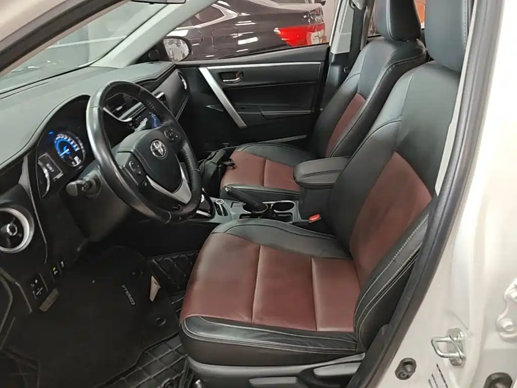 Toyota Corolla 2019 — фото 15