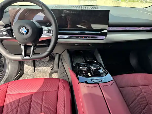 BMW 5 Series 2025