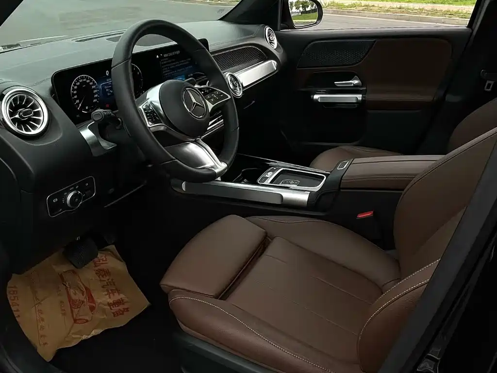 Mercedes-Benz GLB 2024