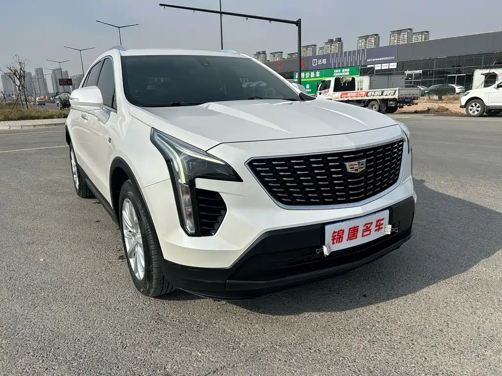 Cadillac XT4 2021 — фото 1