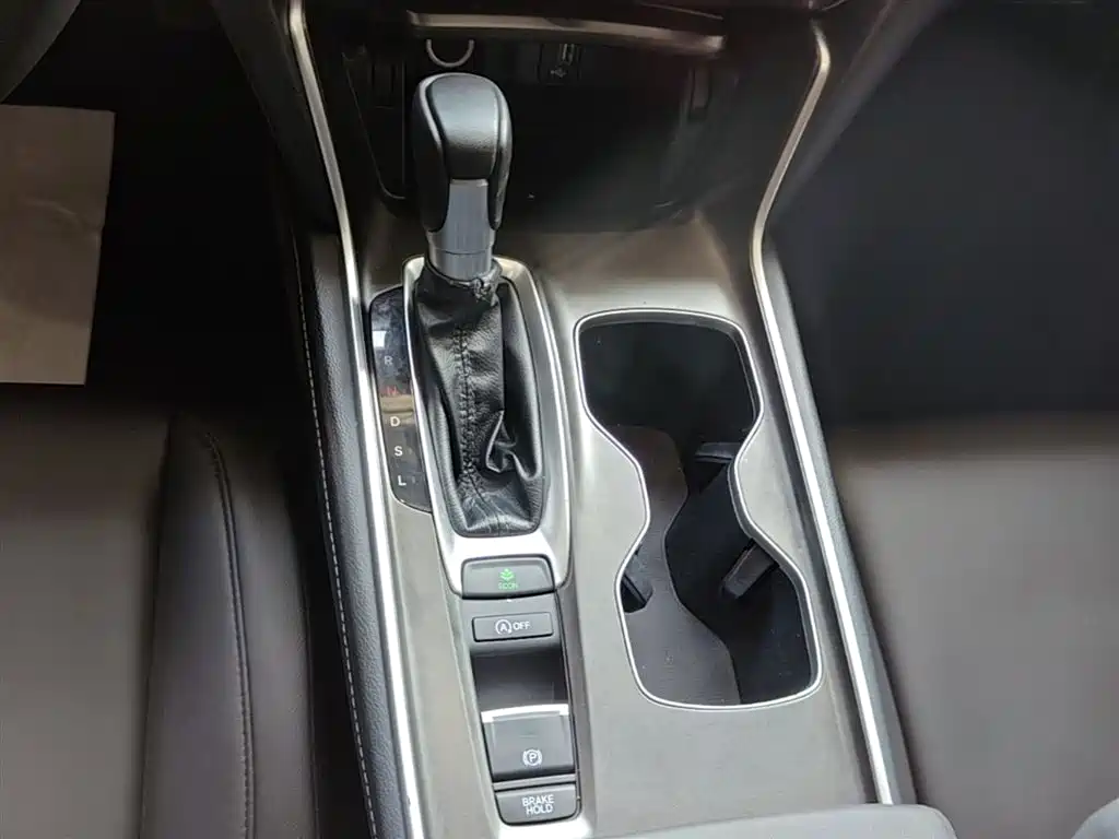 Honda Accord 2020 — фото 14