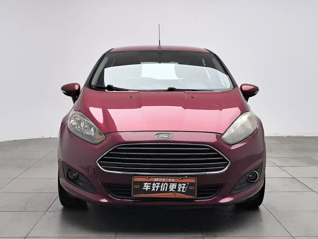 Ford Fiesta 2013 — фото 3