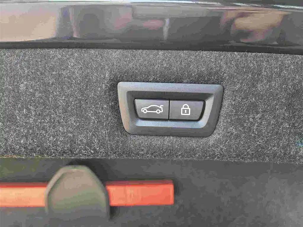 BMW 5 Series 2023 — фото 21