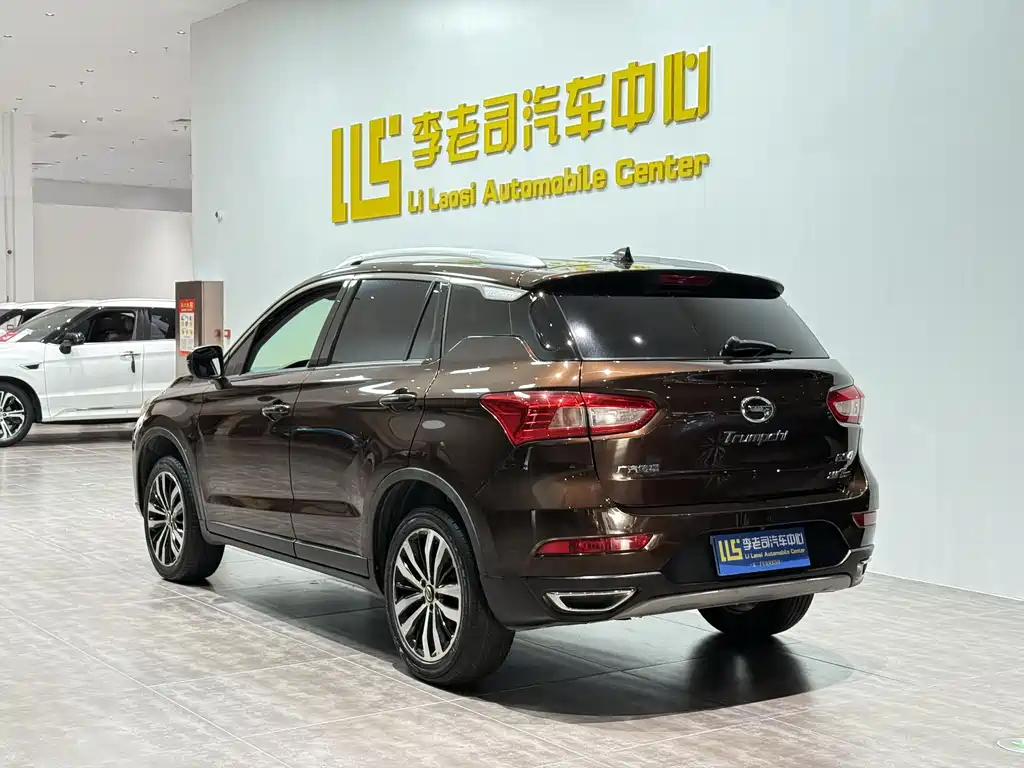 GAC Motor Trumpchi GS4 2016 — фото 13