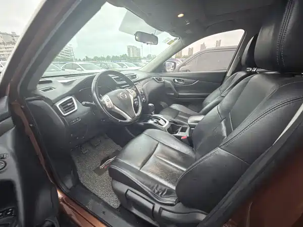Nissan X-Trail 2015