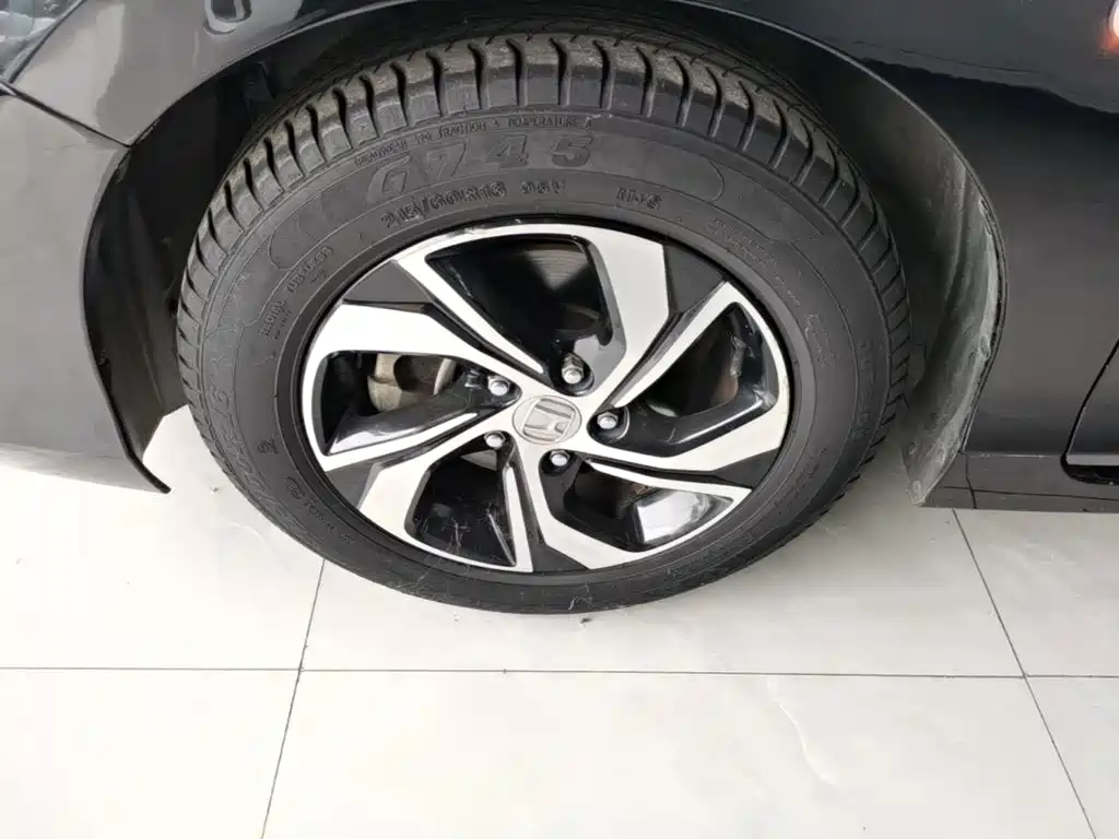 Honda Accord 2018 — фото 23