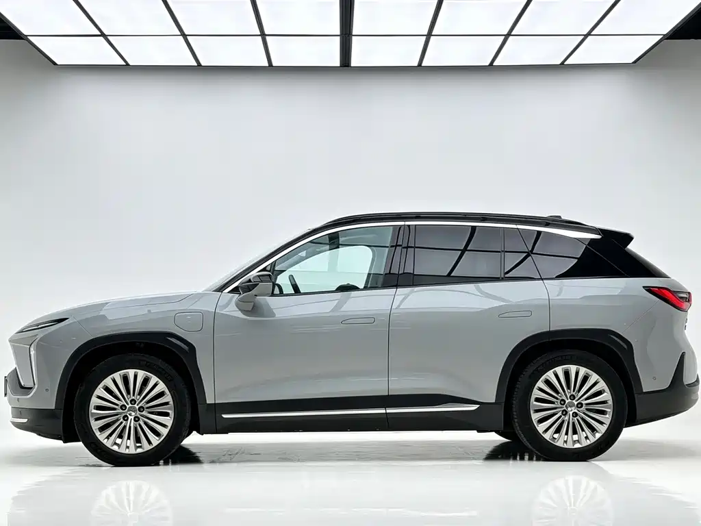 NIO ES6 2020