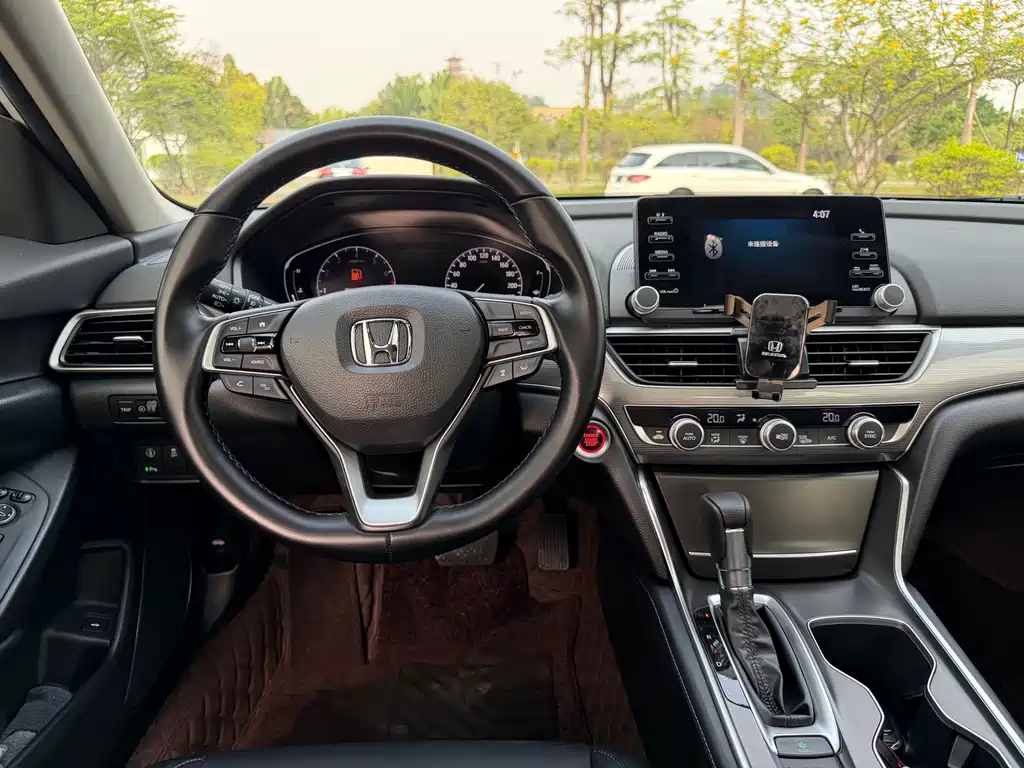 Honda Accord 2021 — фото 13