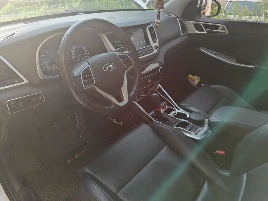 Hyundai Tucson 2016 — фото 12