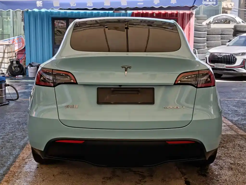 Tesla Model Y 2023 — фото 8