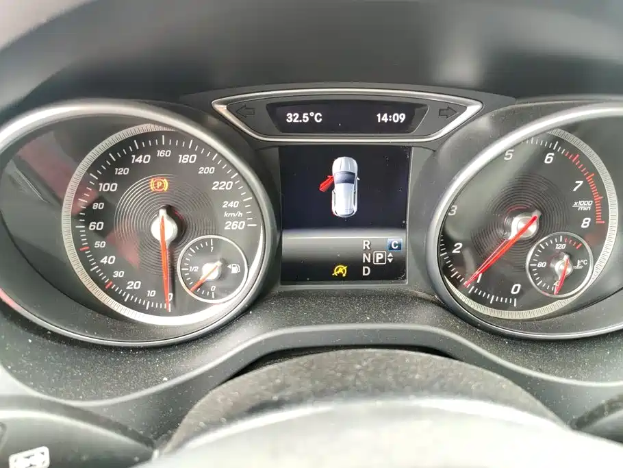 Mercedes-Benz GLA 2018 — фото 14