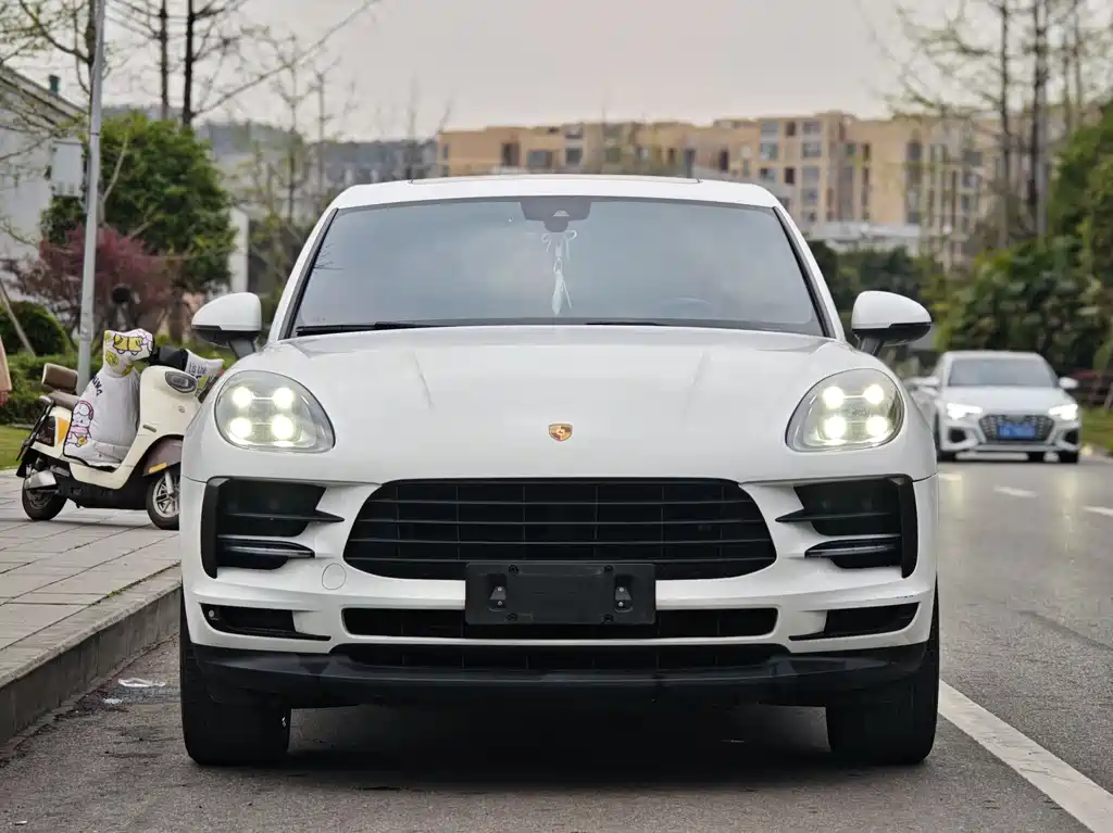 Porsche Macan 2021 — фото 2